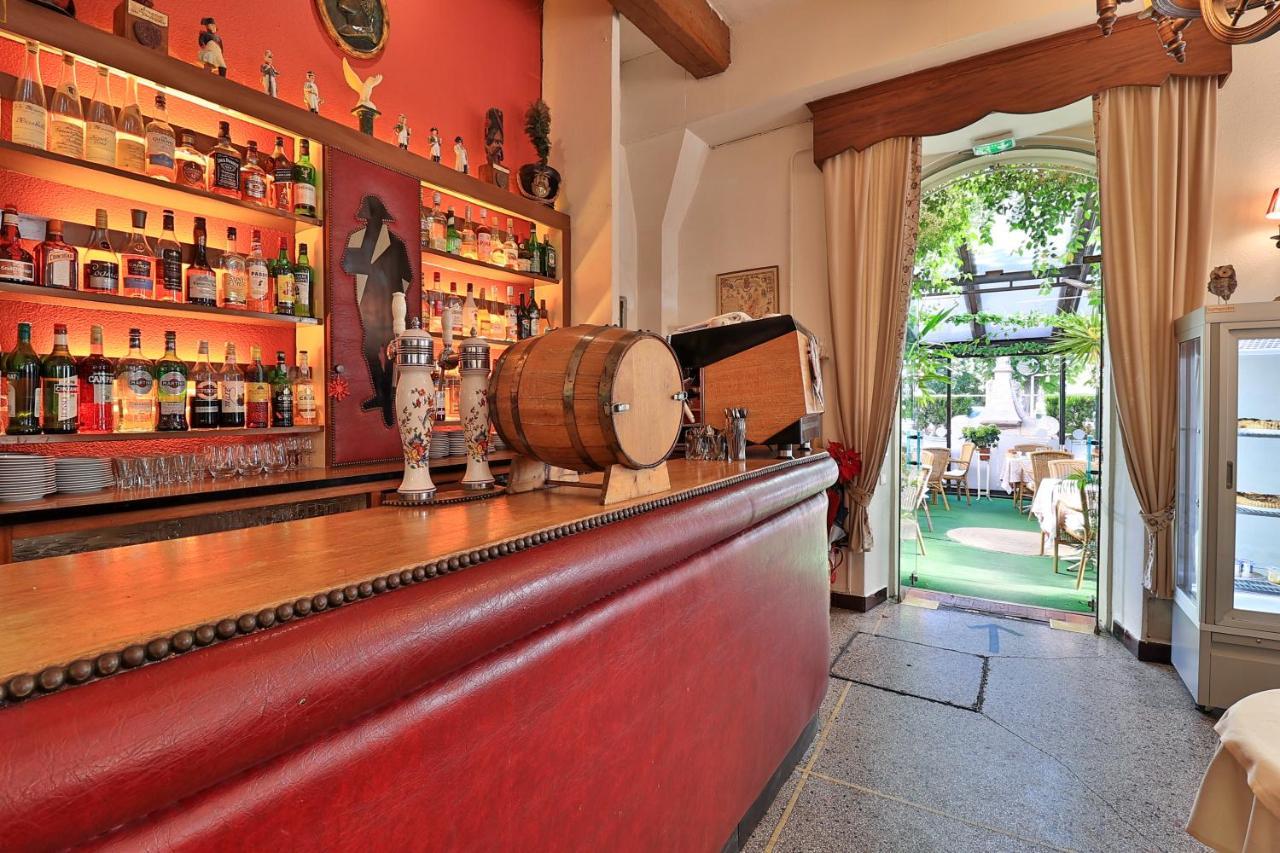 Logis Le Relais Imperial Hotel Saint-Vallier-de-Thiey Kültér fotó