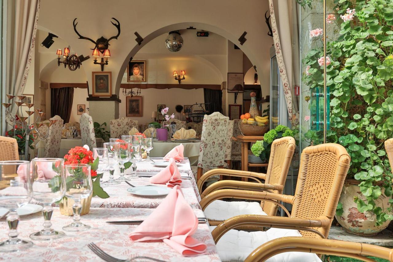Logis Le Relais Imperial Hotel Saint-Vallier-de-Thiey Kültér fotó