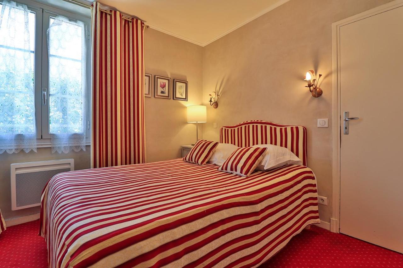 Logis Le Relais Imperial Hotel Saint-Vallier-de-Thiey Kültér fotó