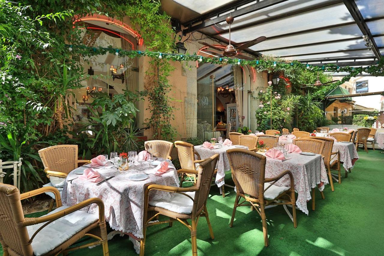 Logis Le Relais Imperial Hotel Saint-Vallier-de-Thiey Kültér fotó