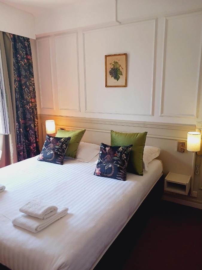 Logis Le Relais Imperial Hotel Saint-Vallier-de-Thiey Kültér fotó