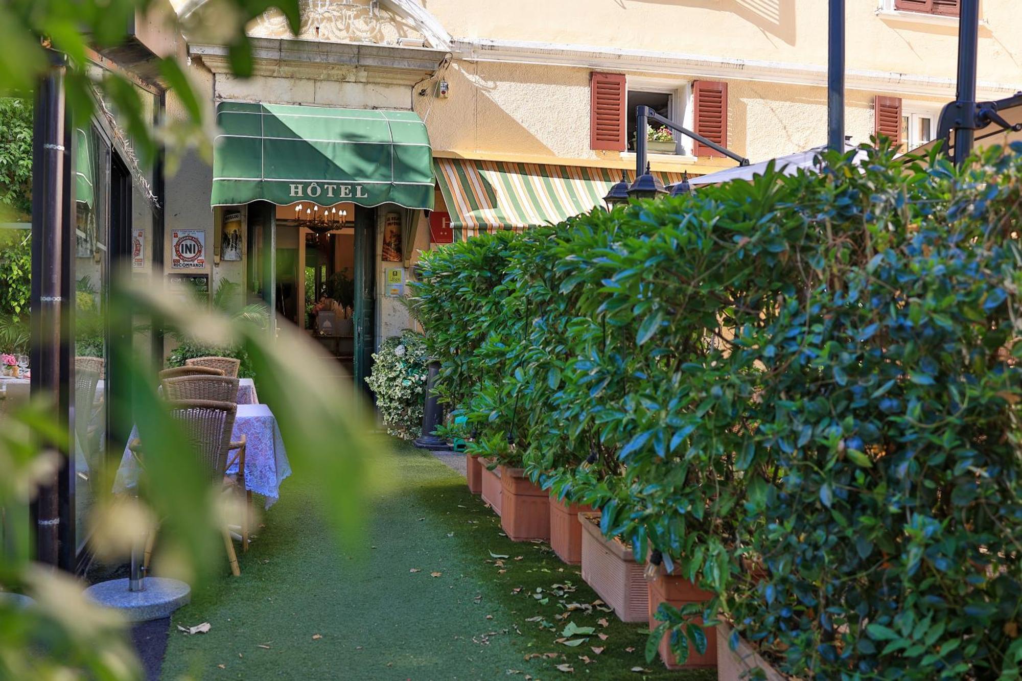Logis Le Relais Imperial Hotel Saint-Vallier-de-Thiey Kültér fotó